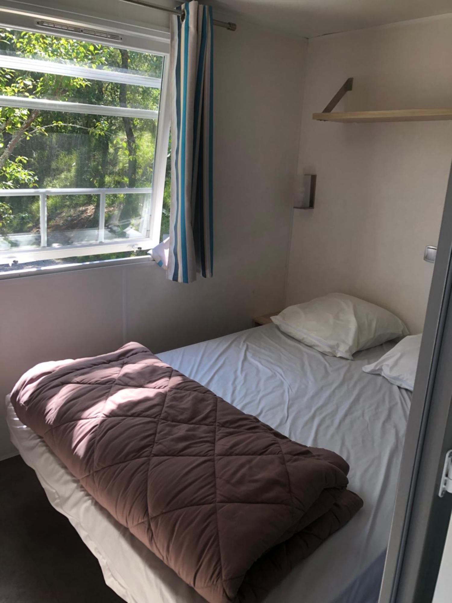 Camping Les Terrasses De Dordogne Rouffignac Saint-Cernin Exteriör bild