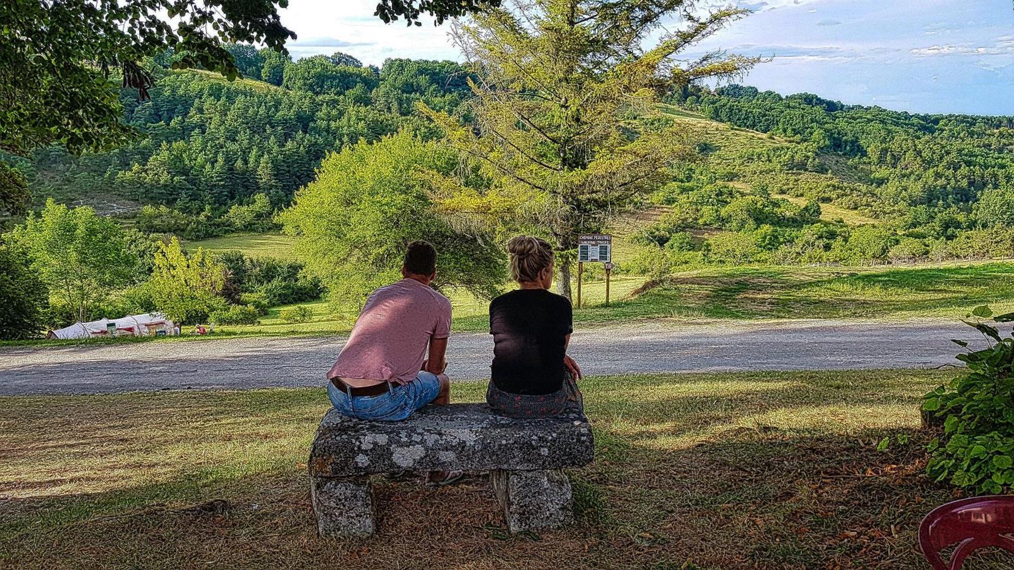 Camping Les Terrasses De Dordogne Rouffignac Saint-Cernin Exteriör bild
