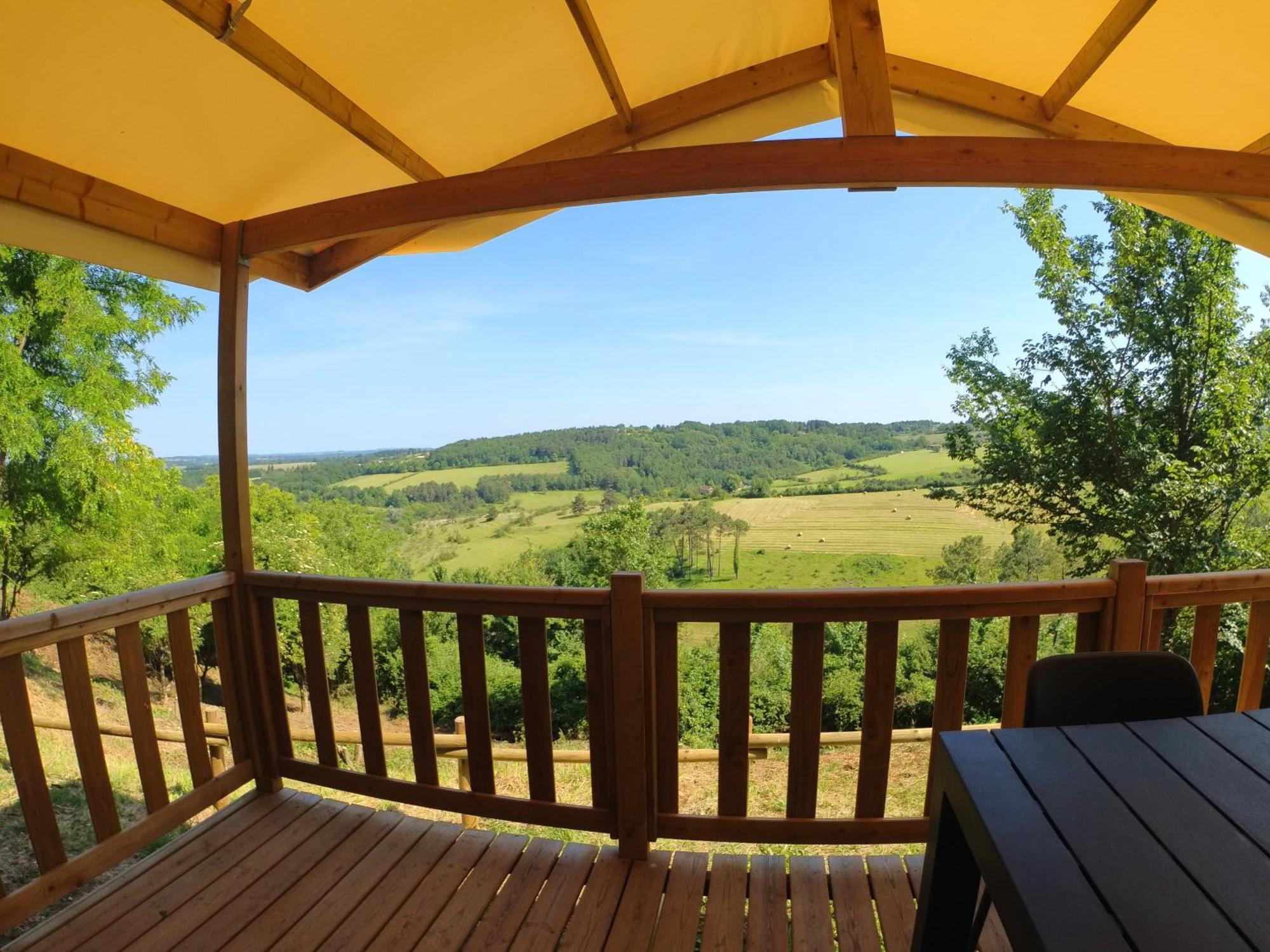 Camping Les Terrasses De Dordogne Rouffignac Saint-Cernin Rum bild
