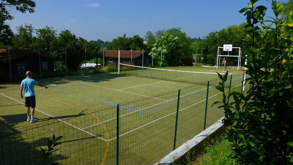 Camping Les Terrasses De Dordogne Rouffignac Saint-Cernin Exteriör bild