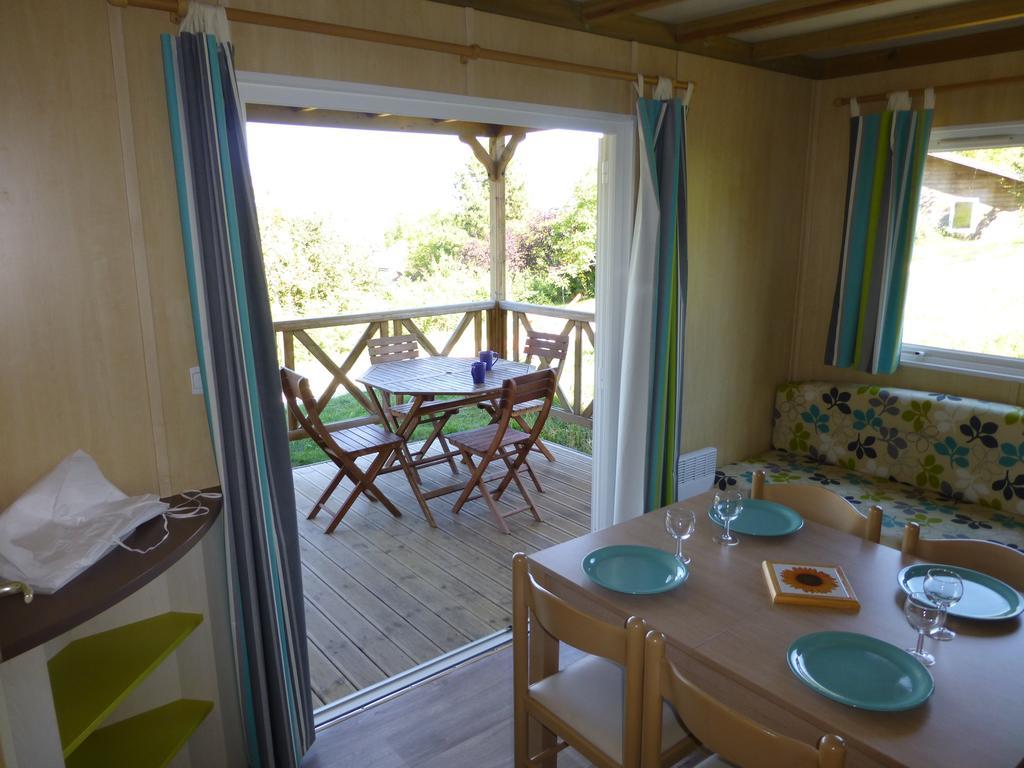 Camping Les Terrasses De Dordogne Rouffignac Saint-Cernin Rum bild