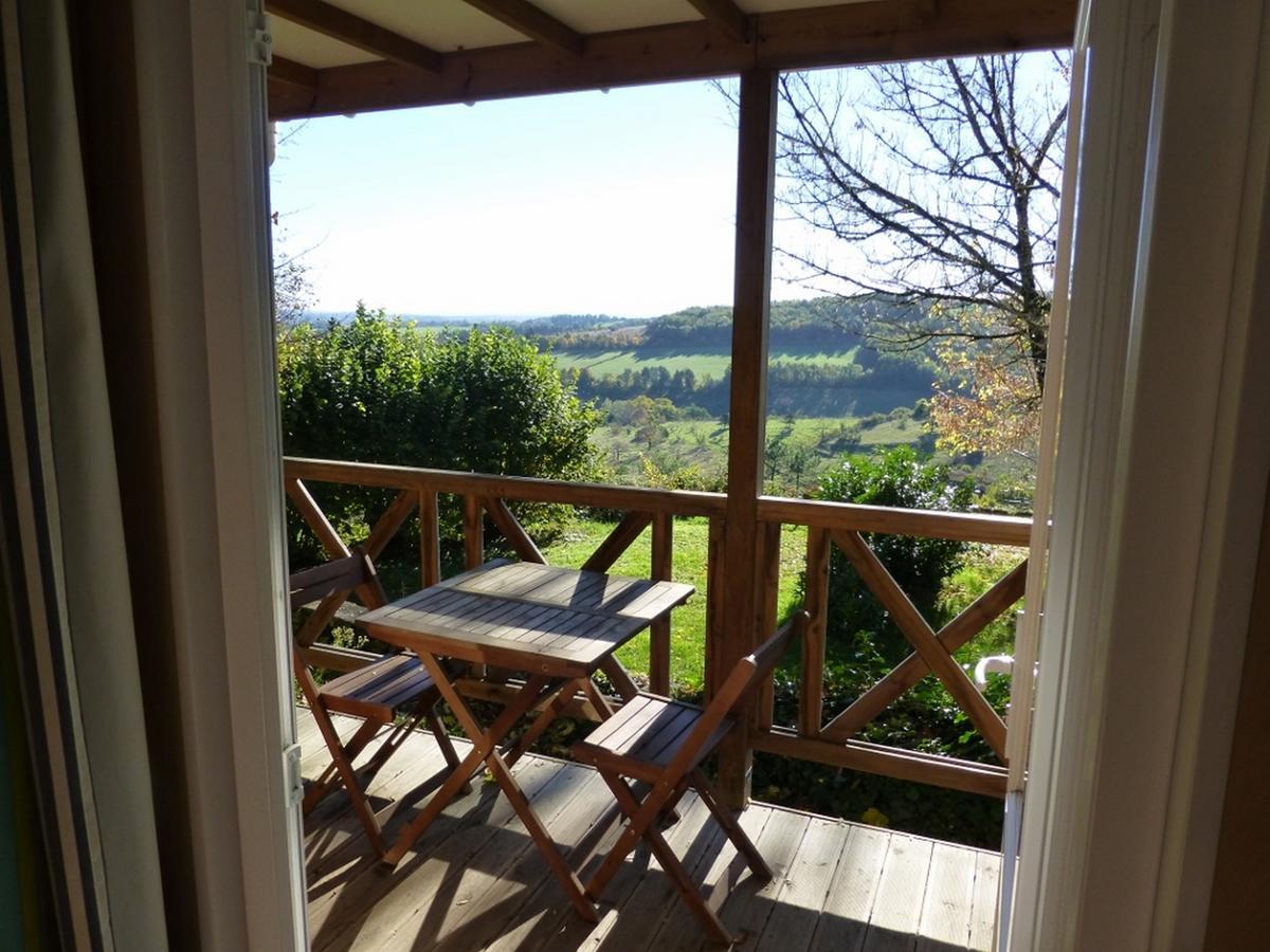 Camping Les Terrasses De Dordogne Rouffignac Saint-Cernin Exteriör bild